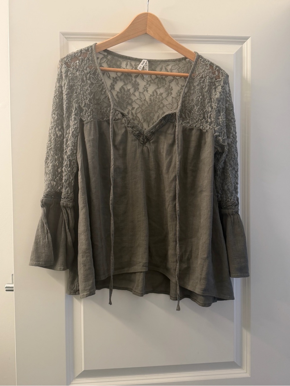 Mudd Olive Lace-Trim Boho Tunic